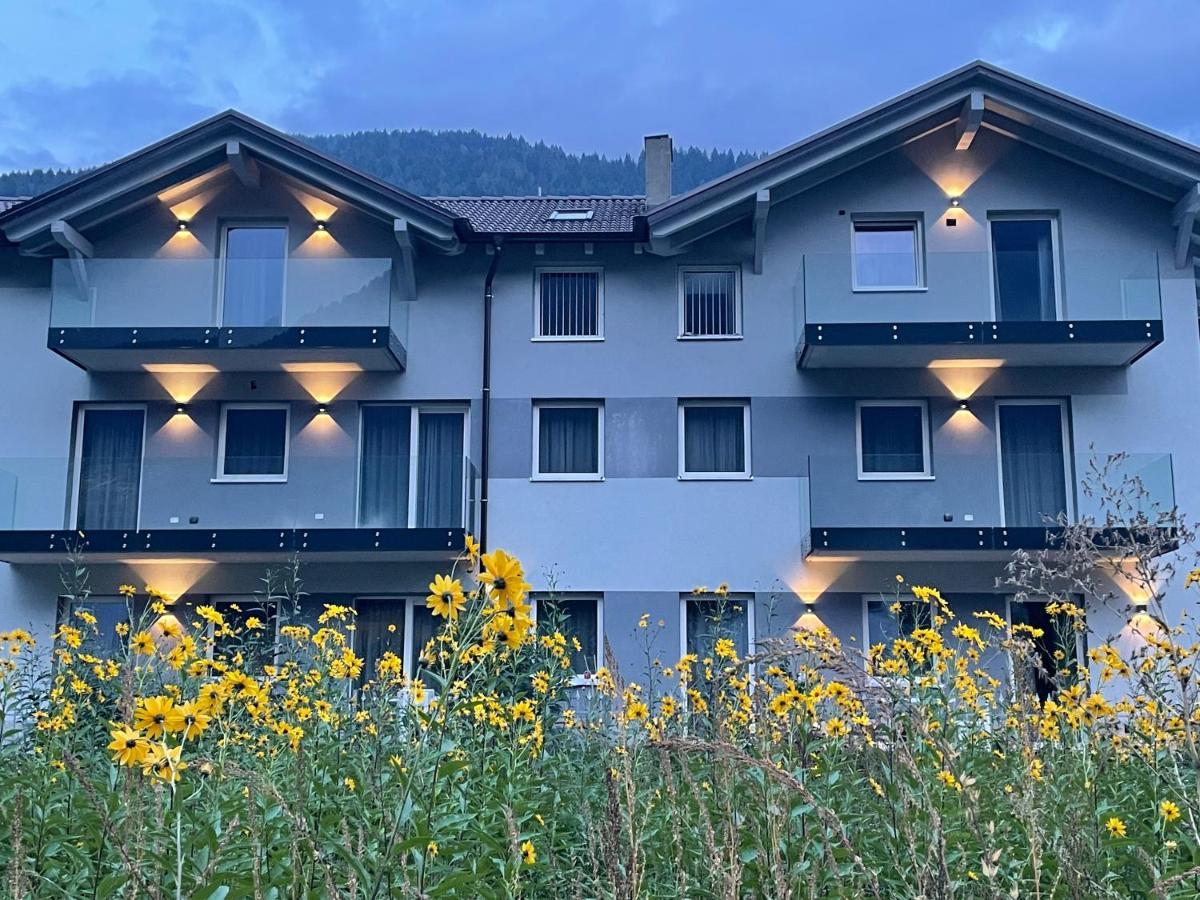 Rosensuite La Residenza Del Rosengarten Pinzolo Bagian luar foto